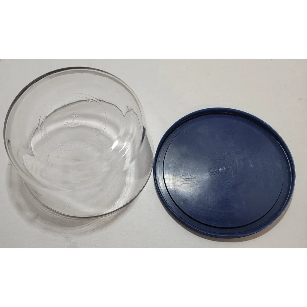 Anchor Hocking Glass Food‎ Storage Container with Blue Lid, 7 Cup Round